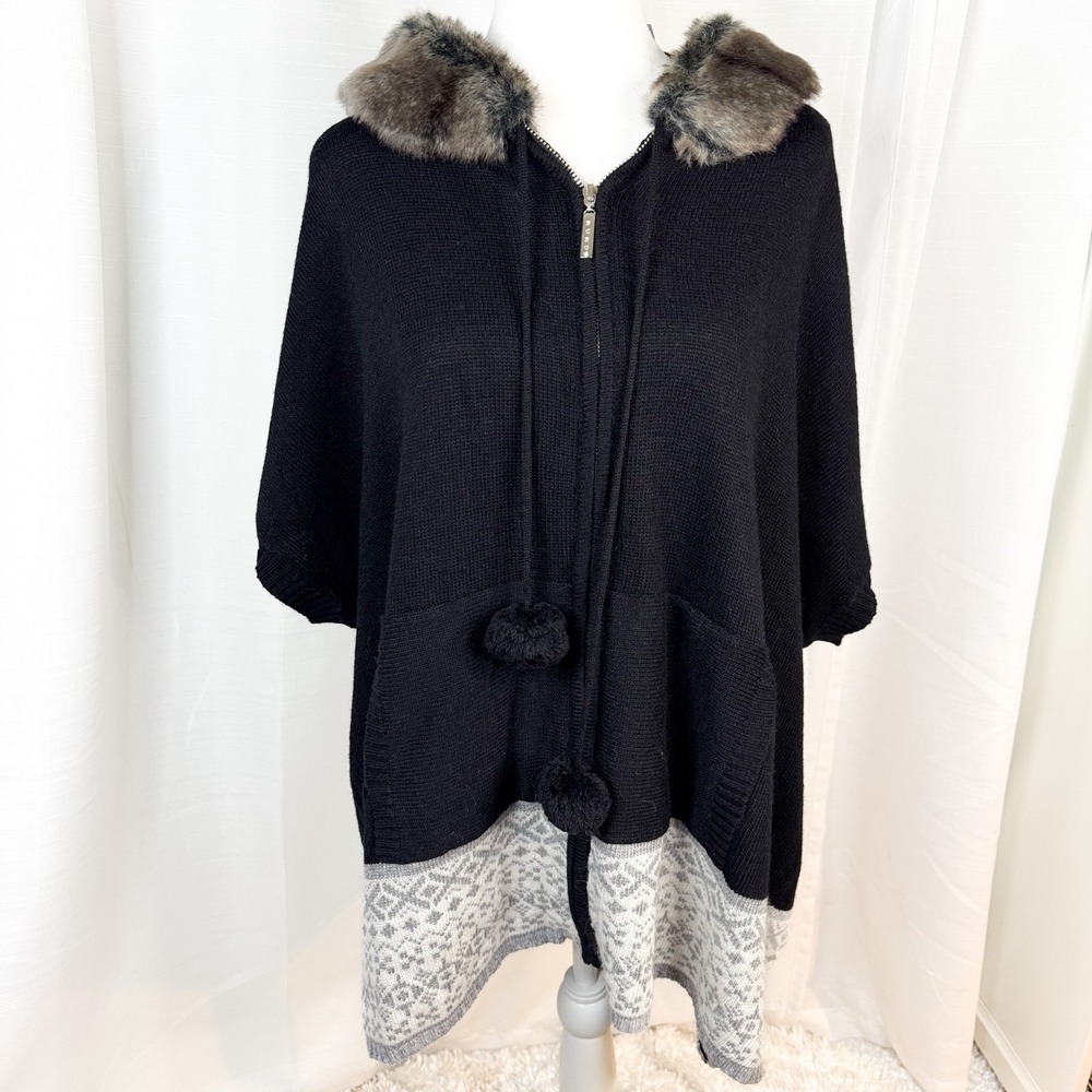 BCBGMAXAZRIA Vertigo Hooded Sweater Poncho S/M NWT Faux Fur Cape Zip Black $260